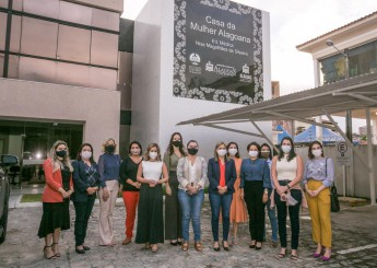 Após convite feito por deputadas estaduais, secretária do DF conhece Casa da Mulher Alagoana