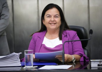 Sancionada lei de Fátima Canuto que assegura direito de mães amamentarem durante provas de concursos