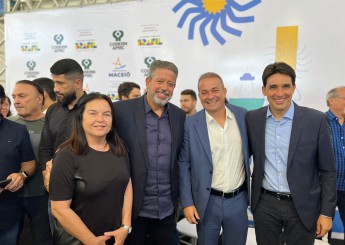 Fátima Canuto prestigia assinatura de ordem de serviço para requalificação do Porto de Maceió 