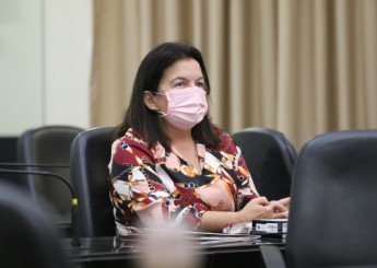  Nova Lei: PL de deputada Fátima Canuto é sancionado e mulheres podem usar sinal vermelho para sinalizar pedido de socorro