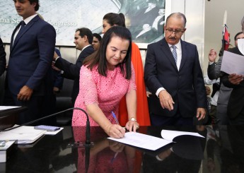 Segundo mandato: Fátima Canuto toma posse como deputada estadual 