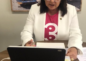 Outubro Rosa: Deputada Fátima Canuto promove videoconferência e ouve especialistas